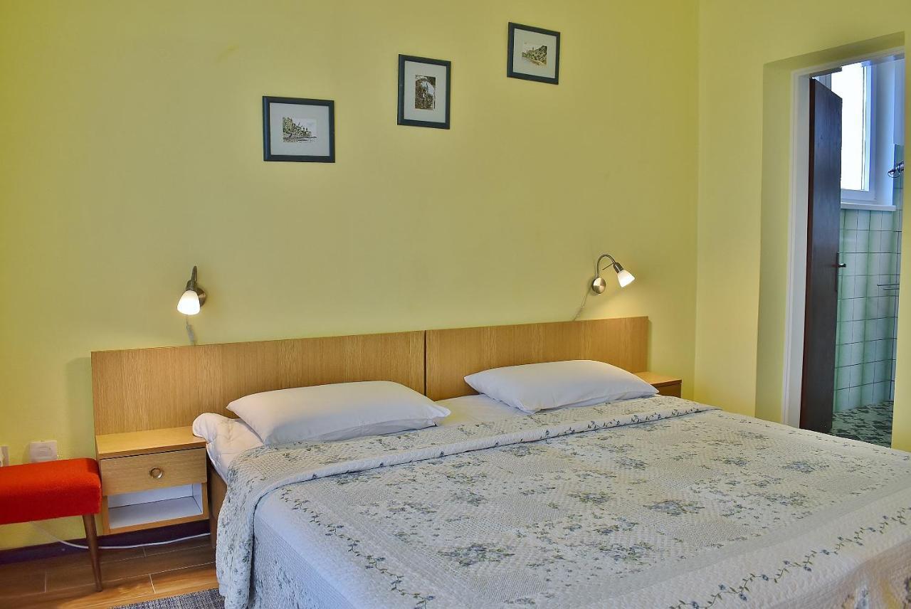 Apartments Zenko Rab Town Exterior foto
